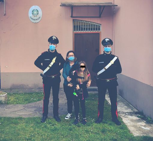 Trivolzio: ritrovata e affidata ai padroni la piccola cagnolina Kira. Denunciati gli autori del furto Trivolzio: ritrovata e affidata ai padroni la piccola cagnolina Kira. Denunciati gli autori del furto