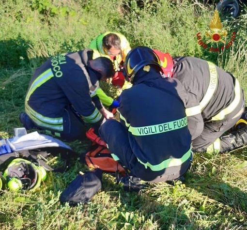 Oltrepò: si ribalta con il trattore in Val di Nizza, gravemente ferito un anziano