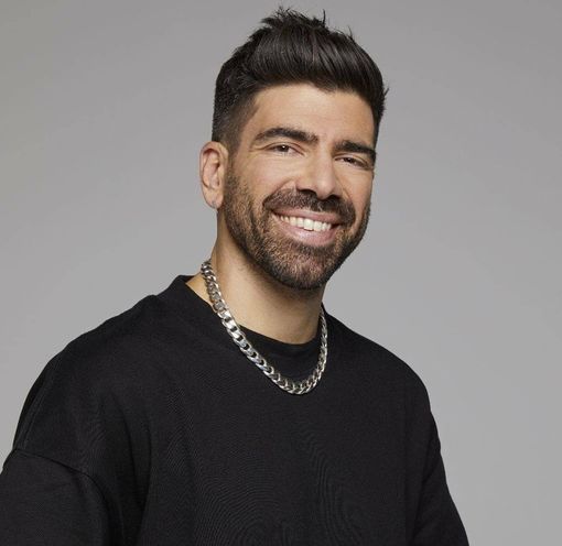 Festival 2026: primo annuncio di Carlo Conti al Tg1, "Sanremo Giovani" sarà condotto dal vigevanese Gianluca Gazzoli