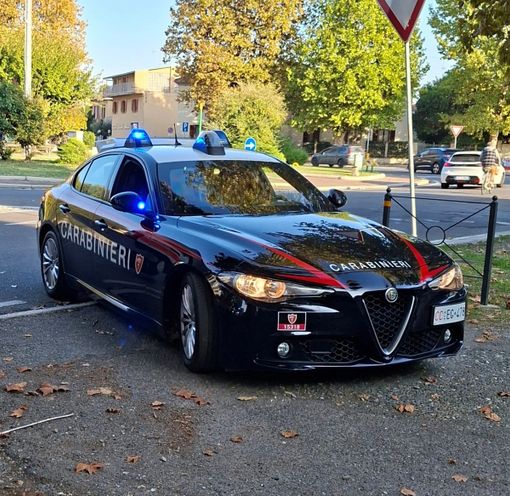Casteggio, minacciano di morte un conducente NCC e fuggono con 40 euro