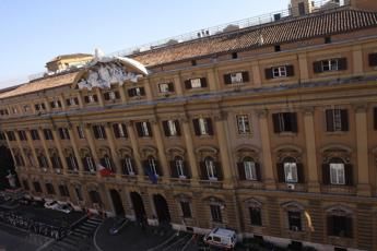 Conti pubblici, debito in soli 12 anni cresciuto di 1.000 miliardi: in 30 anni +200%