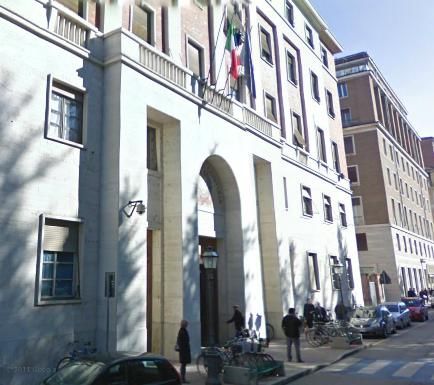 Vendono magliette “taroccate” a loro insaputa, assolti in tribunale