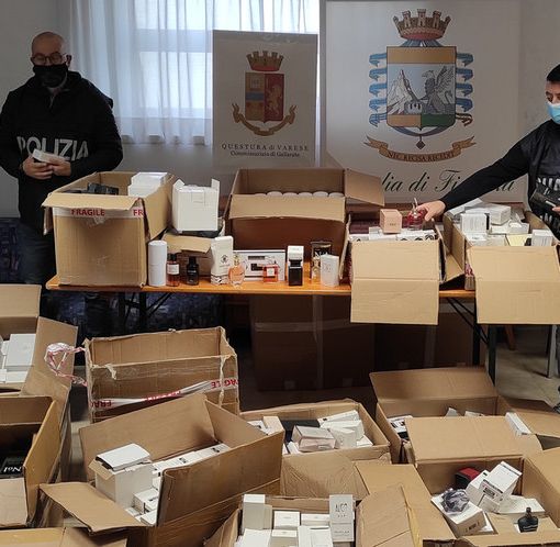 Profumi taroccati per centomila euro: maxisequestro messo a segno da Fiamme Gialle e Polizia