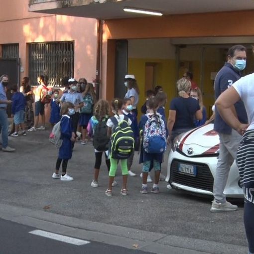 Covid, 400 scuole colpite, 75 chiuse