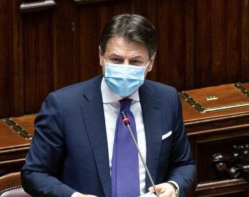 Conte incassa la fiducia della Camera sulla crisi