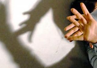 Marcignago: maltratta moglie e figlie, davanti alla bimba di 4 anni: in manette un 48enne