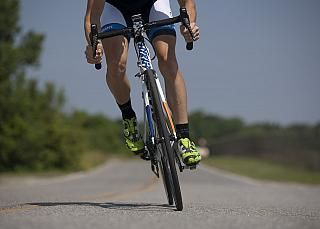 Pedalare in sicurezza, il decalogo per i ciclisti