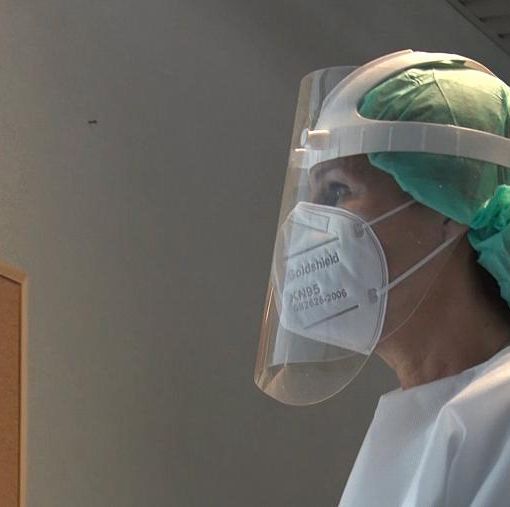 Coronavirus: risalgono i decessi, più della metà sono in Lombardia
