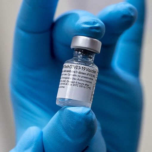Covid, partiti dal Belgio i tir carichi di vaccini