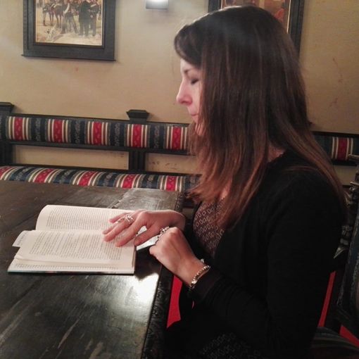 Gambolò, il personaggio della ghostwriter Vani è arrivato in città. A portarlo la scrittrice Alice Basso