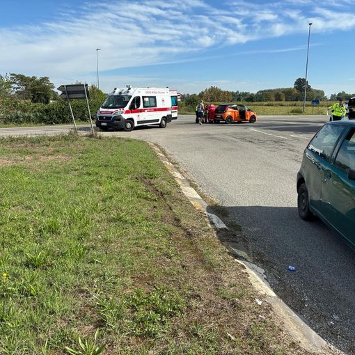 Mede: incidente sulla provinciale 194, ferita donna 41enne