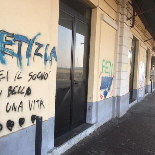 Sannazzaro: vandalo innamorato imbratta i muri della stazione...nel nome di Letizia