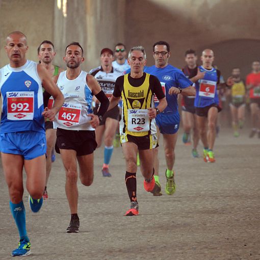 Scarpadoro: in 500 al via della mezza maratona e 200 nella StraVigevano