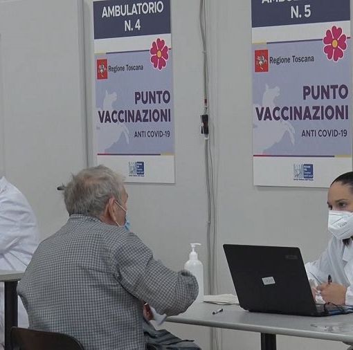 Covid, in Italia l'incidenza precipita a 16,7