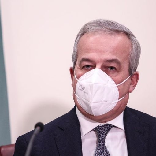 Da Locatelli (Cts) pillole di ottimismo: &quot;Contagi rallentano, ospedali tengono, terza dose a livelli record&quot;