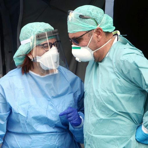 30 settembre, verso stop definitivo a mascherine su mezzi pubblici, ospedali e RSA