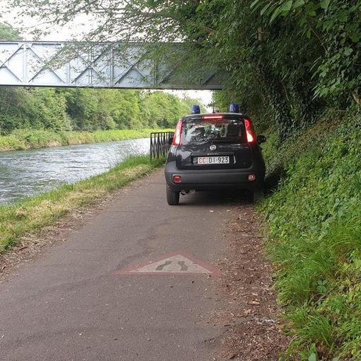 Magenta/Pontevecchio: ragazza in bicicletta cade nel Naviglio Grande
