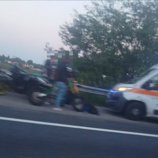 Magenta: incidente sulla Boffalora Malpensa, ferito un ragazzo in moto