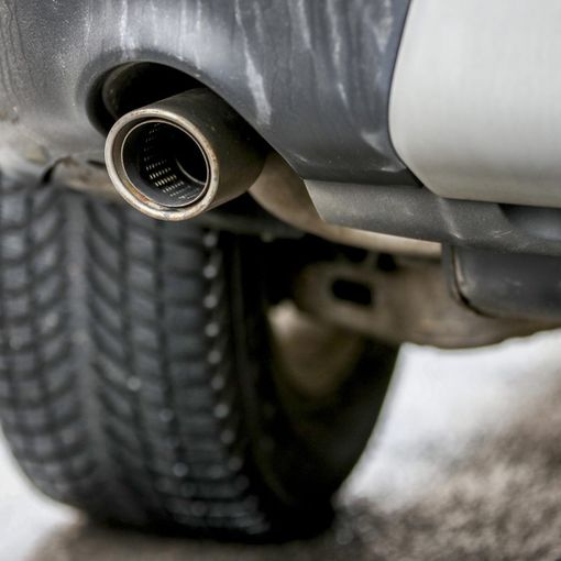Stop alle auto nuove con motore termico entro il 2035
