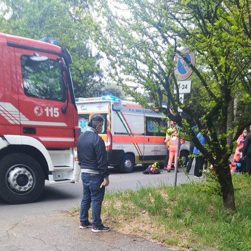 Vittuone: gravissimo incidente in via Volontari della Libertà, sul posto l’elisoccorso, feriti due giovani