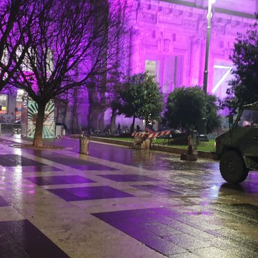 Convalidato l’arresto per rapina a Milano Centrale: magentino finisce in carcere e aggredisce gli agenti