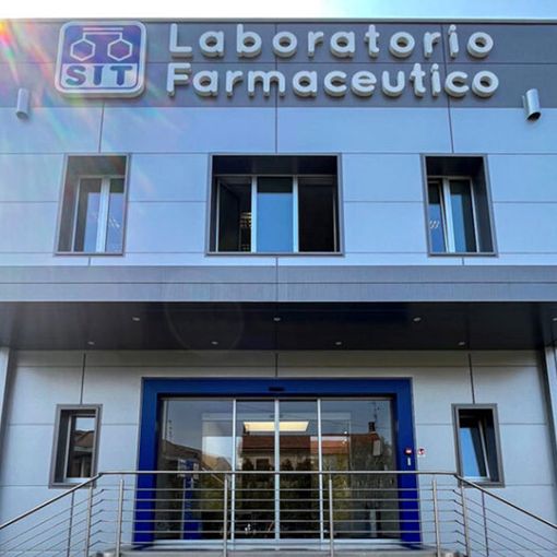 Mede: i ladri forzano la porta antipanico della Sitpharma, ma scatta l'allarme e fuggono a mani vuote