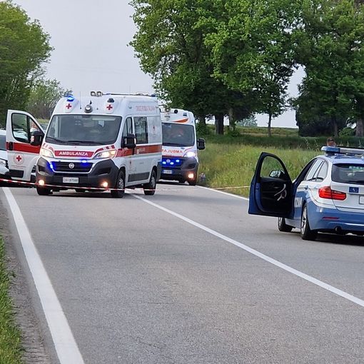 Pieve del Cairo: scontro tra due auto sulla statale 211, quattro feriti tra cui un bambino
