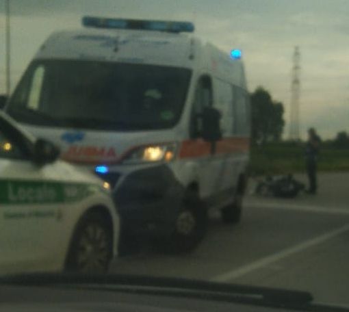 Incidente lungo corso Europa a Magenta, donna di 48 anni finisce al pronto soccorso