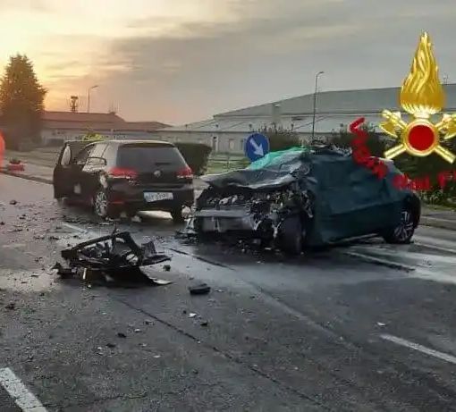 Milano, i giovani morti la notte di Halloween: erano sei in macchina, positivo all’alcoltest il tamponatore