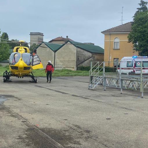 Mede: cade da una scala a circa 3 metri di altezza, ferito un 75enne