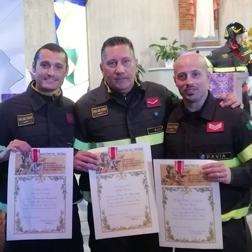 Pavia: il comando dei Vigili del fuoco celebra Santa Barbara, assegnate 4 Croci di Anzianità. Ecco chi sono