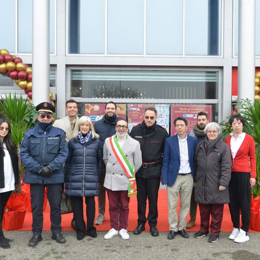 Cava Manara: inaugurato Easy Mall, 3000 mq di articoli per la casa, idee regalo, abbigliamento, pelletteria e molto altro