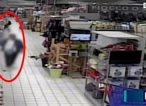 Esclusiva del Tg1, le immagini dell'attentatore di Assago