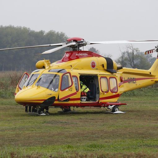 Ottobiano: cade sulla pista da motocross, 14enne trasportato con l'elicottero al San Matteo di Pavia