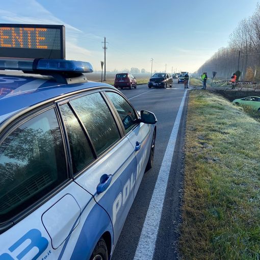 Ferrera: scontro tra auto sulla provinciale 193bis, una finisce nel fosso