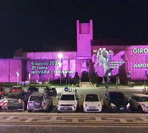 Novara si veste di rosa in attesa del Giro d'Italia