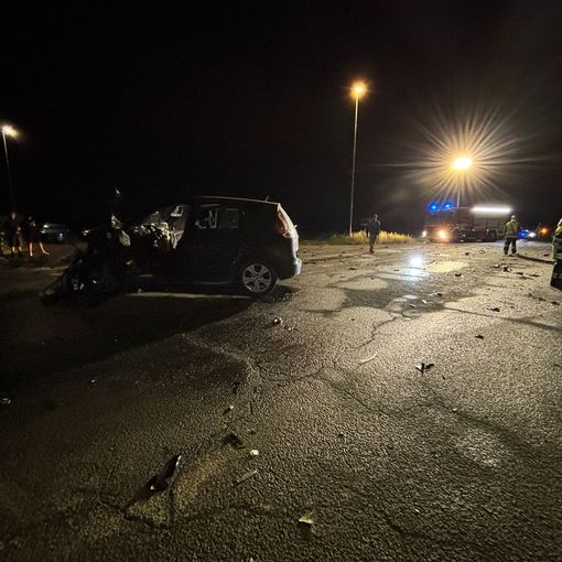 Mede: scontro tra auto sulla provinciale 194, soccorse cinque persone. Un ferito trasportato in elicottero all'ospedale di Brescia