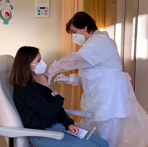 Covid-19: allo studio l'ipotesi di un patentino vaccinale per turismo e sport
