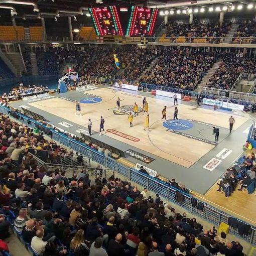 Basket serie A2, pubblico al palaELAchem: +25% nel 2024/25 con oltre 41 mila presenze
