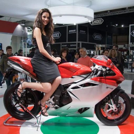 A Rho apre Eicma: passione a due ruote da 45 paesi del mondo