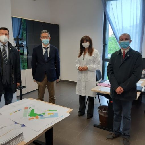 Il Commissario Straordinario di ASST Pavia, Dott. Marco Paternoster, con il Direttore Medico di Presidio Dott.ssa