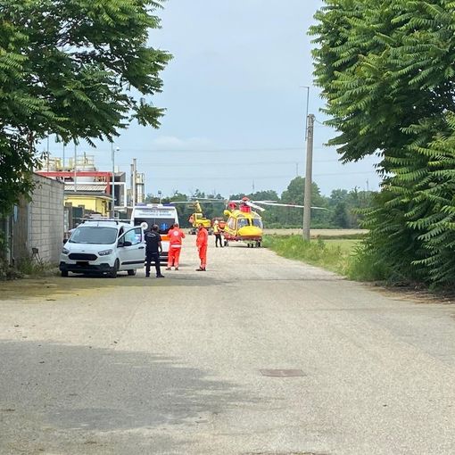 Sannazzaro: operaio 53enne accusa un malore mentre lavora in ditta, intervengono due colleghi con il defibrillatore