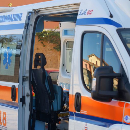 Malore in autostrada per il conducente di un camion: soccorso e trasportato in ospedale