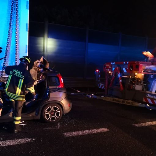 Terribile schianto sull'A9 tra il bivio con l'Autolaghi e Origgio: morto un ragazzo di 24 anni