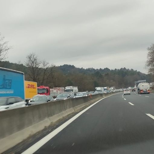 Lunedì mattina di passione per gli automobilisti: code per lavori sulla Diramazione Gallarate-Gattico in entrambe le direzioni
