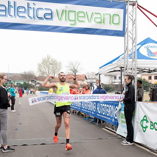 (FOTO) Vigevano: Andrea Soffientini e Antonella Cantoni dominano la 17° edizione della Scarpadoro Half Marathon dei record