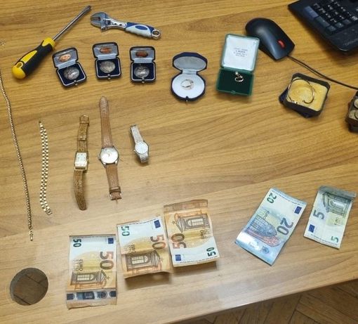 La refurtiva rinvenuta dalla polizia di Busto addosso alle due baby ladre