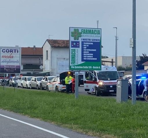 FOTO. Maxi tamponamento sul Sempione a Busto: 24enne incinta portata al pronto soccorso