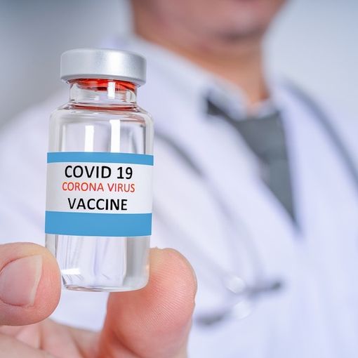 Dal primo marzo in Lombardia via libera alla quarta dose per i pazienti immunocompromessi