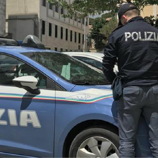 Busto: botte alla moglie davanti ai figli, marito violento in manette: &quot;Se non mi dai i soldi ti uccido&quot;